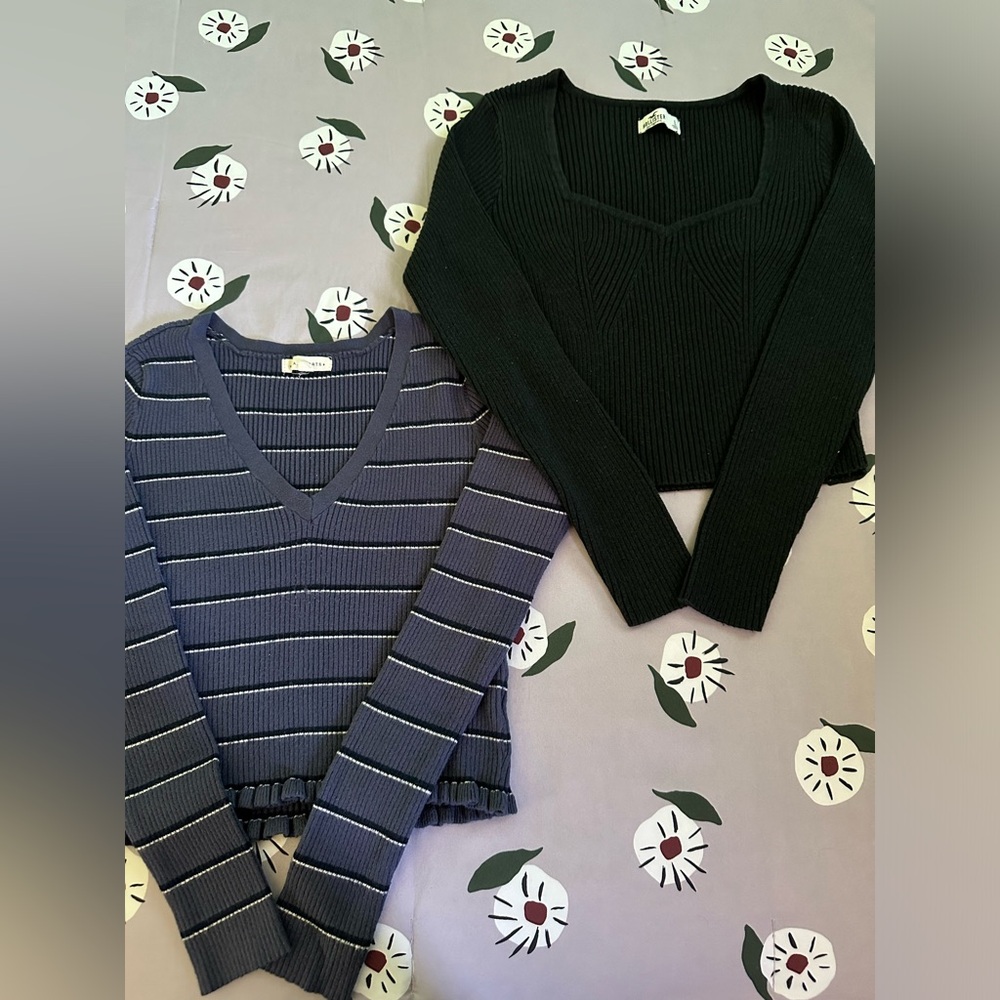 Bundle of Ribbed Long Sleeves